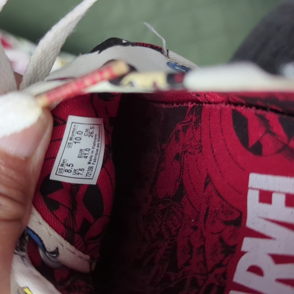 Vans White Sneakers with Marvel Character Prints - Picture 2 of 5